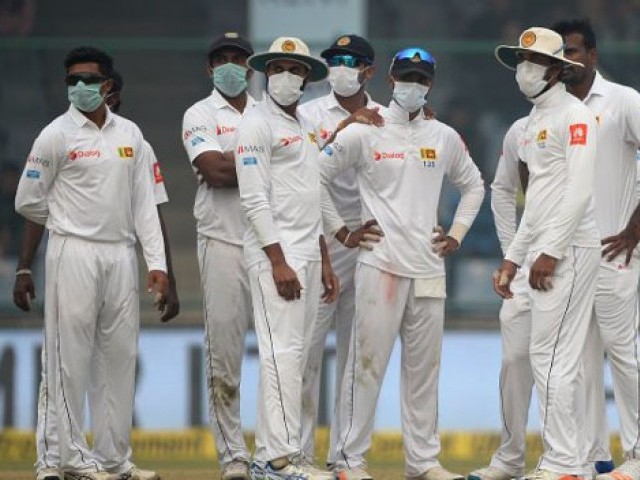 Doctors say no to sport in Delhi as cricketers choke in smog