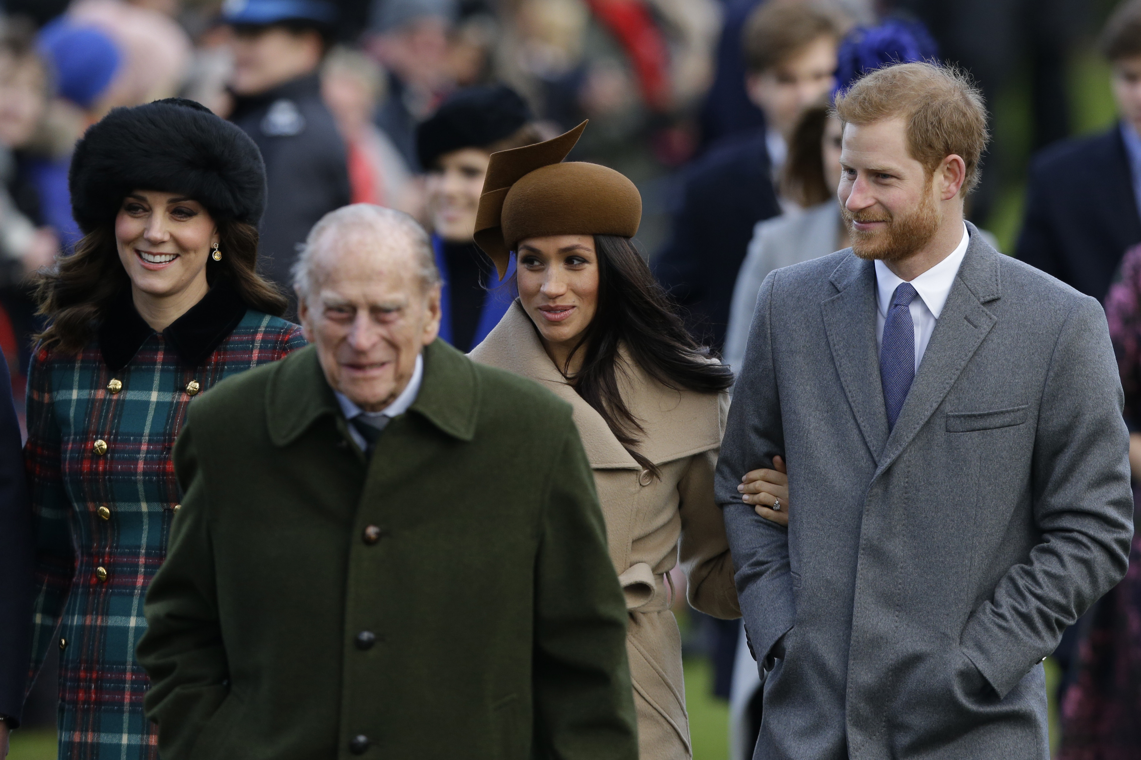 Queen Elizabeth II, Meghan Markle, royals attend Christmas service