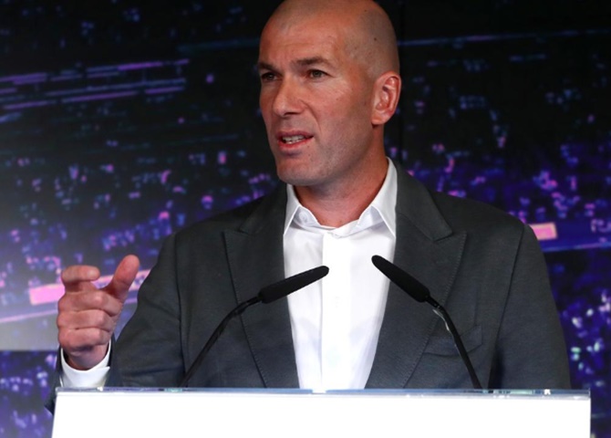 Football Extras: Zidane begins second coming; Bayern eye domestic double