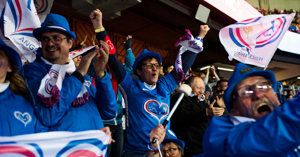 France Revels as It Opens the World Cup With a Victory