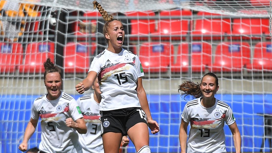 Giulia Gwinn: Germany teenager scores brilliant winner on Women’s World Cup debut