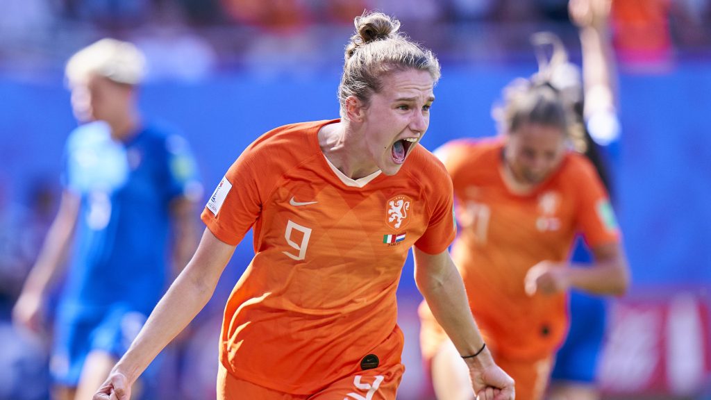 Netherlands outlasts Italy to reach World Cup semis