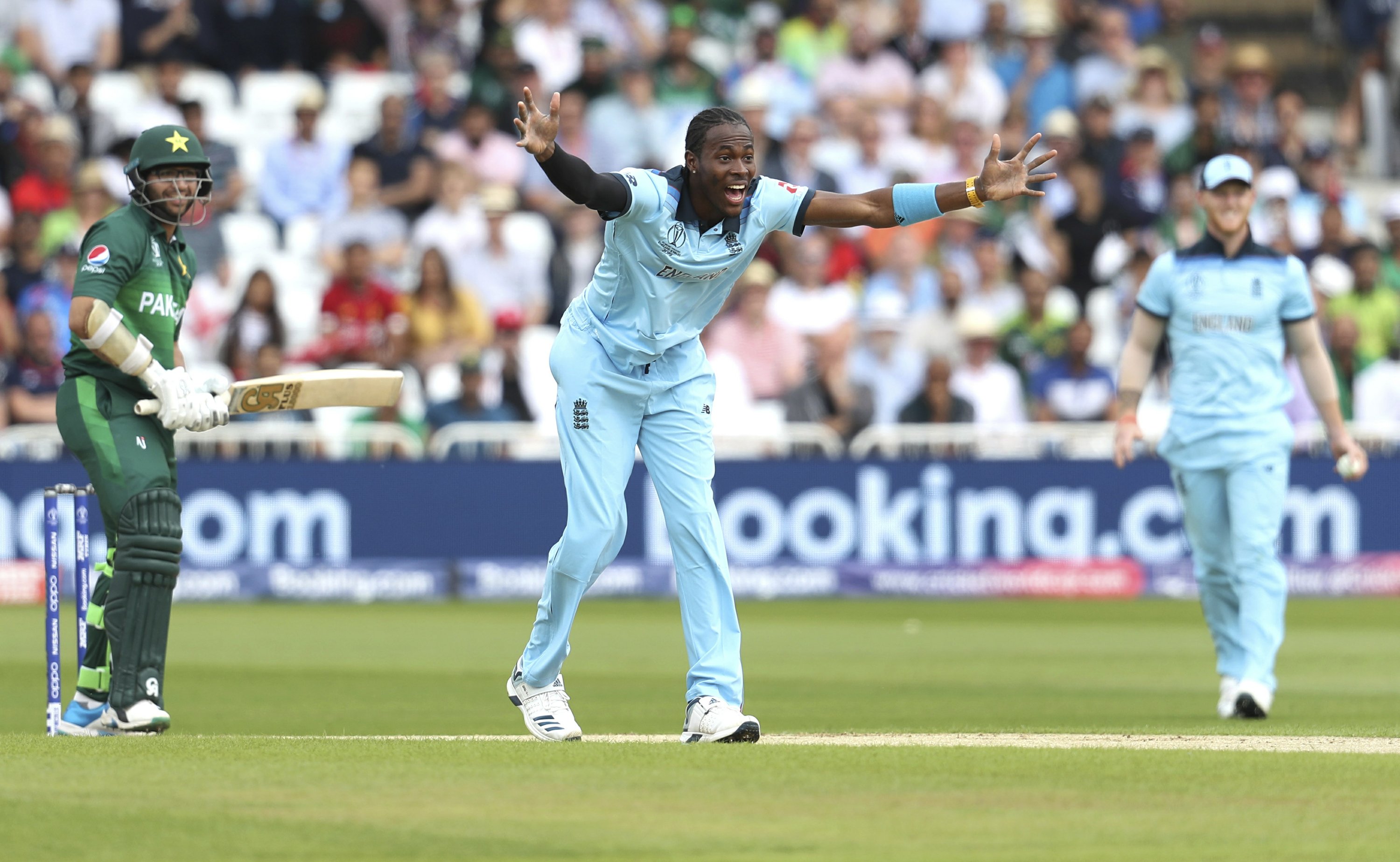 Pace threat gives England extra edge at Cricket World Cup