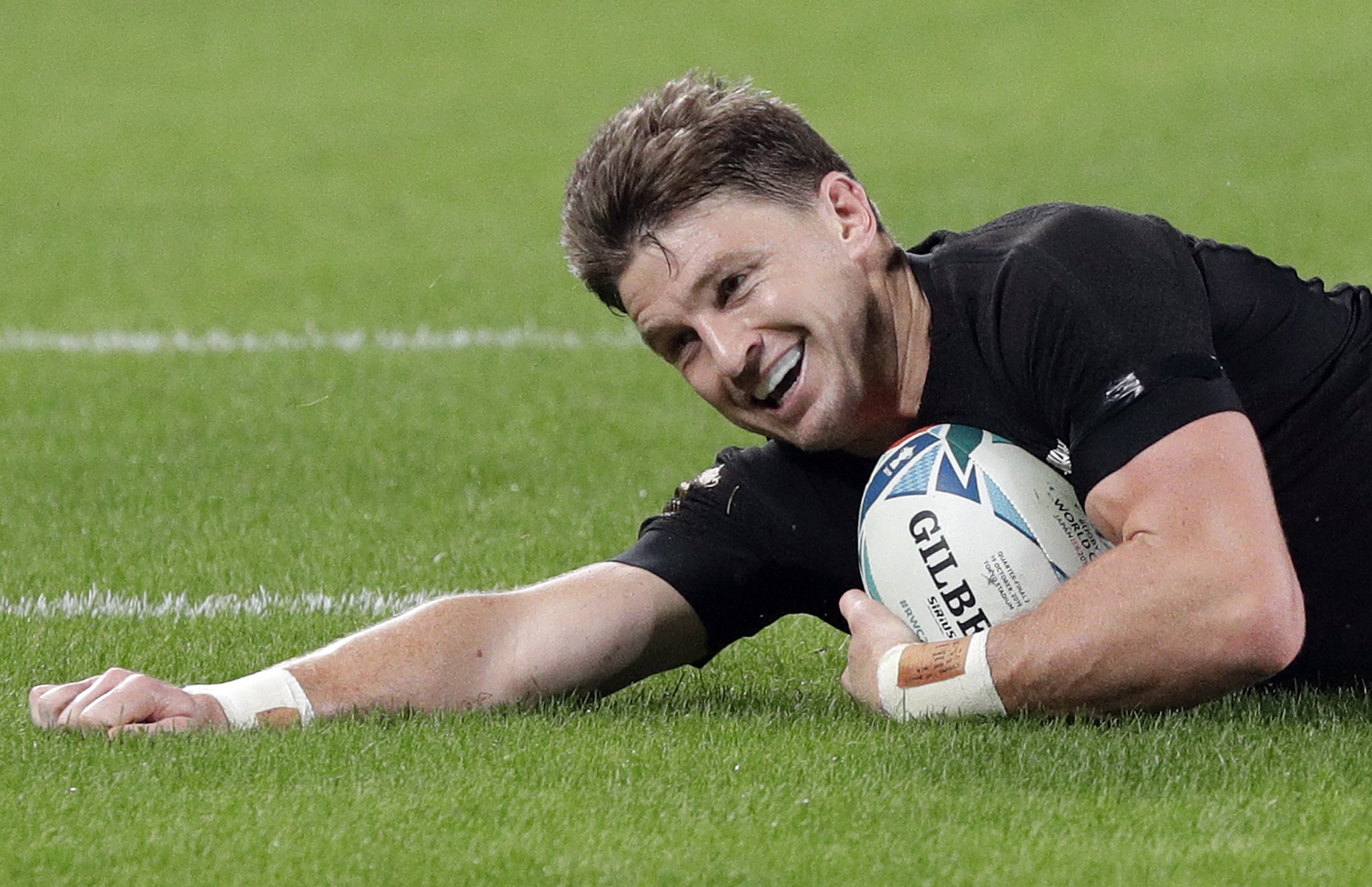 All Blacks overwhelm Ireland to reach World Cup semifinals