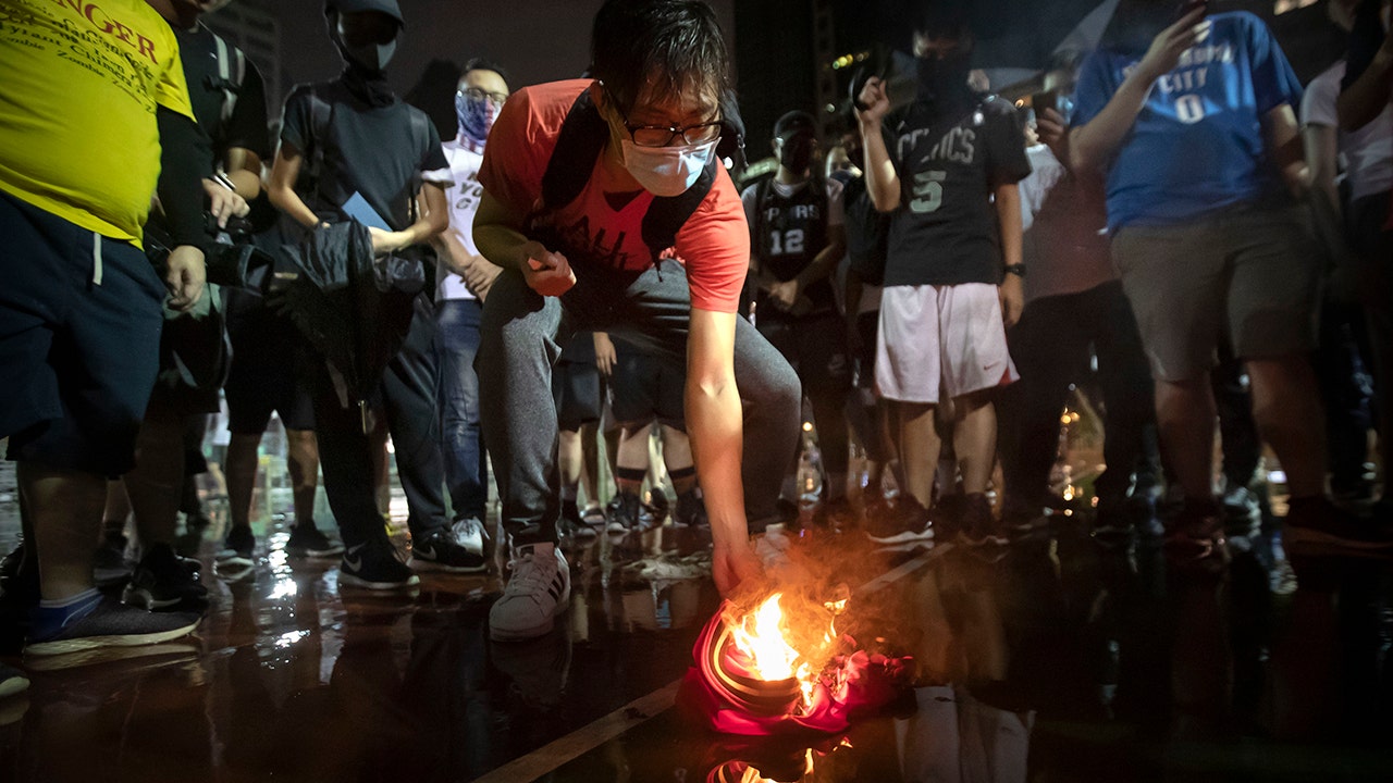 Hong Kong protesters slam LeBron James’ criticism of Daryl Morey tweet: ‘People are angry’